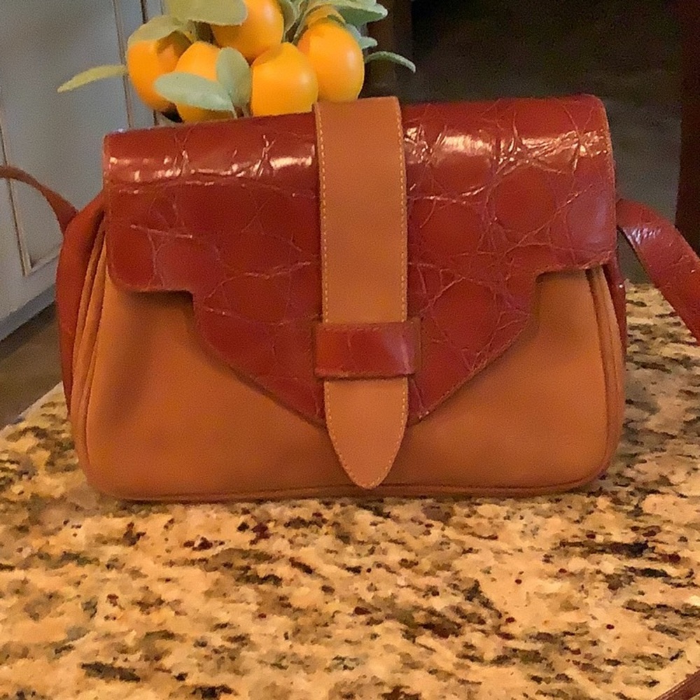 Furla Leather Purse Vintage ๐๐๐ - Picture 1 of 9